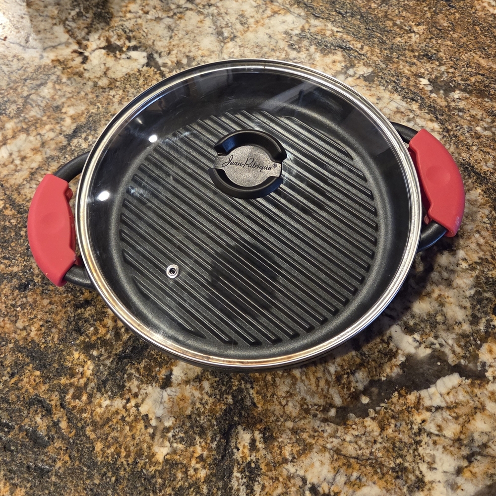 Round Griddle Pan with Red Handles